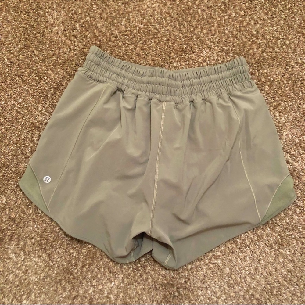 Lululemon hotty hot shorts high-rise 4”